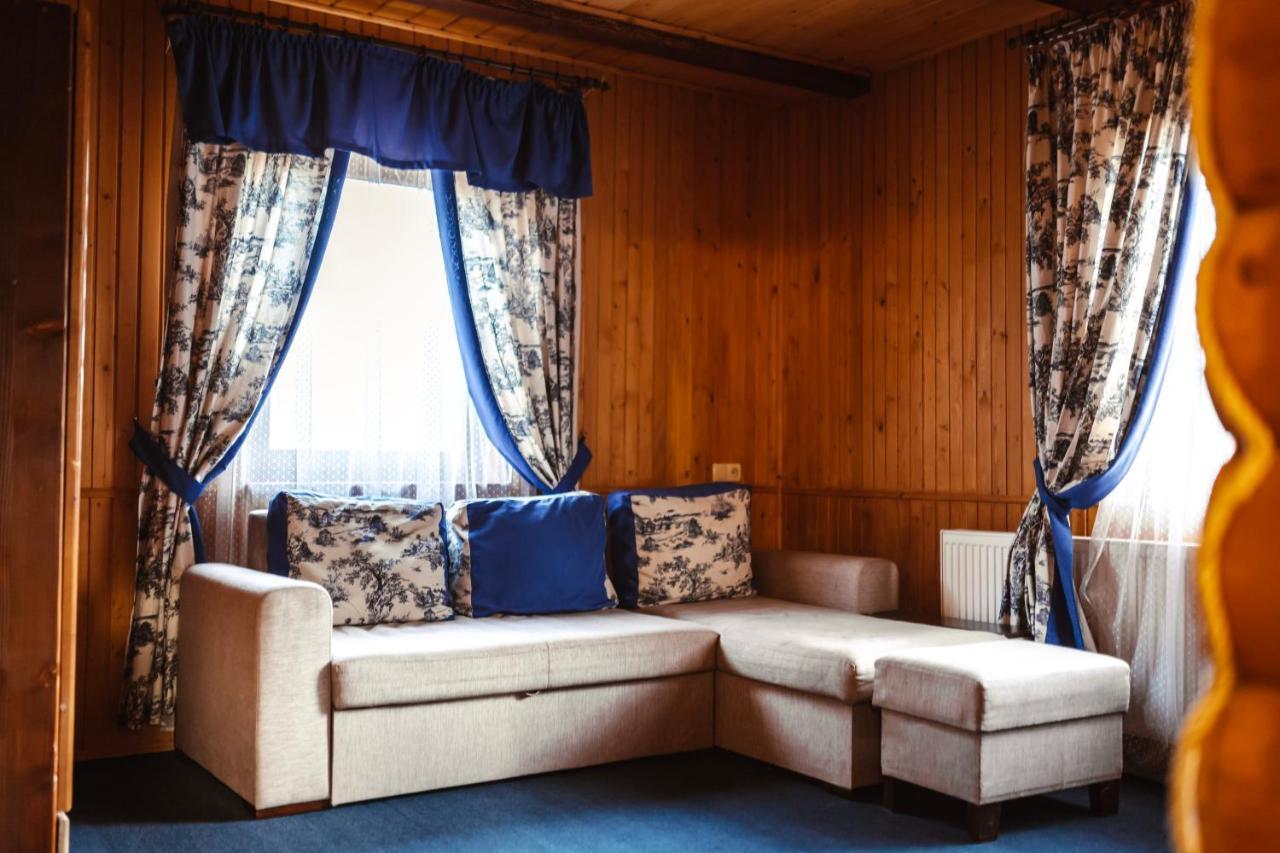 Royal Village Resort Bukovel Esterno foto